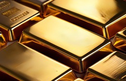 Thị trường ngày 02/12/2025: Vàng lập đỉnh mới, xăng dầu đảo chiều tăng mạnh