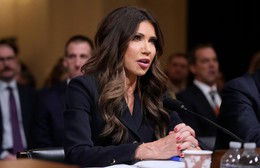 Giữa tuyên bố phong tỏa, Mỹ tiếp tục chặn tàu dầu gần Venezuela