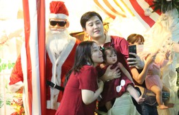 Không gian Giáng sinh đa sắc màu giữa lòng thành phố