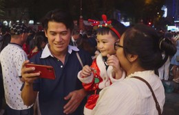 Không khí Giáng sinh rộn ràng trên khắp cả nước