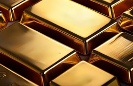 Thị trường ngày 5/12/2025: Vàng đồng loạt đi xuống, xăng dầu tiếp đà tăng