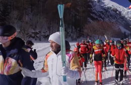 Ngọn đuốc Olympic mùa đông đi qua miền Bắc nước Ý