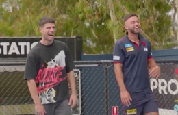 Carlos Alcaraz giao lưu pickleball trước thềm Australian Open