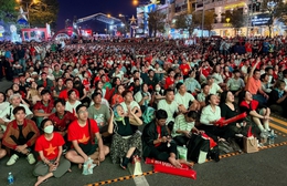 Lắp 6 màn hình LED ở phố đi bộ Nguyễn Huệ xem bán kết U23 Việt Nam