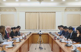 Phó Chủ tịch UBND TP. Hồ Chí Minh Nguyễn Văn Dũng tiếp Đặc phái viên Thương mại Chính phủ Anh