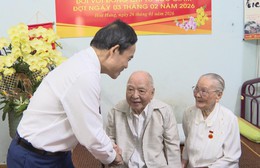 Bí thư Thành ủy TP. Hồ Chí Minh trao Huy hiệu 80 năm tuổi Đảng cho đồng chí Tô Bửu Giám