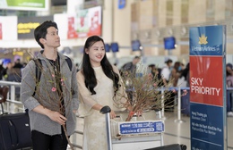 Vietnam Airlines vận chuyển mai đào Tết Nguyên đán Bính Ngọ 2026