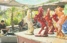 Ngựa sơn mài Tương Bình Hiệp đón năm mới