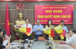 Chủ tịch UBND TP. Hồ Chí Minh Nguyễn Văn Được trao quyết định cán bộ