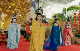 Sức hút từ các điểm du xuân giữa lòng thành phố