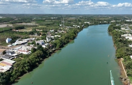 Nhịp sống lao động rộn ràng trên các trang trại, vườn cây