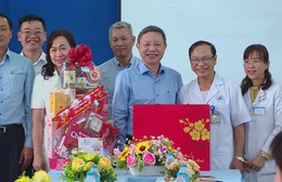 Lãnh đạo TP. Hồ Chí Minh thăm và chúc Tết các đơn vị, cá nhân tiêu biểu Xuân Bính Ngọ 2026