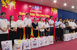 700 phần quà Tết gửi gắm hơi ấm gia đình đến sinh viên học tập tại TP. Hồ Chí Minh