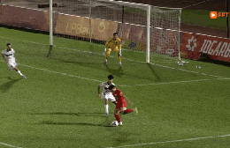 CLB Becamex TP.HCM thua ngược cay đắng PVF-CAND: ‘Nước mắt’ Hồ Tấn Tài!