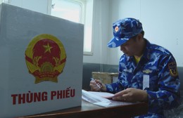 Đã có hơn 50 cử tri bỏ phiếu bầu cử trên biển