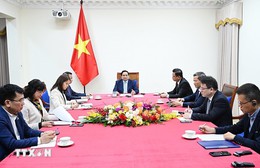 Thủ tướng điện đàm với Tổng thống Các Tiểu vương quốc Arab thống nhất