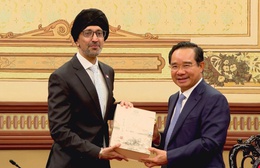 Chủ tịch UBND TP. Hồ Chí Minh Nguyễn Văn Được tiếp Đại sứ Singapore tại Việt Nam