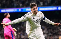 Valverde lập hat-trick, Real Madrid nhấn chìm Man City