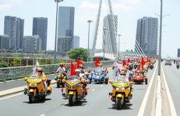 100 "chiến mã" mô-tô khuấy động phố phường, sẵn sàng cho hành trình xuyên Việt 2026