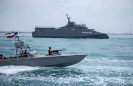 Iran bắt giữ 2 tàu tại Eo biển Hormuz