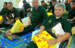 Chăm lo đời sống người có công nhân Kỷ niệm 51 năm ngày Giải phóng miền Nam, thống nhất đất nước