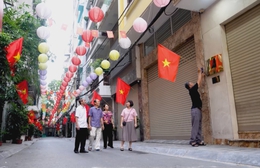 Hà Nội rực rỡ cờ hoa mừng 51 năm Ngày Giải phóng miền Nam, thống nhất đất nước