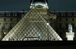 Pháp: Bắt giữ nghi phạm âm mưu tấn công khủng bố Bảo tàng Louvre