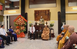 Chủ tịch Quốc hội Trần Thanh Mẫn thăm, chúc mừng Đại lễ Phật đản