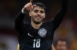 Patrick Beach tỏa sáng trong ngày ra mắt World Cup