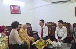 Lãnh đạo TP. Hồ Chí Minh thăm, chúc thọ Mẹ Việt Nam Anh hùng Võ Thị Tuội