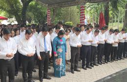 Lãnh đạo TP. Hồ Chí Minh tri ân các anh hùng liệt sĩ tại Công viên Lê Thị Riêng