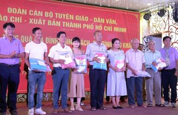 Hơn 100 cán bộ tuyên giáo - dân vận, báo chí - xuất bản TP. Hồ Chí Minh về nguồn: “Hành trình tri ân - về miền đất lửa”