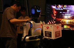 HTV lần đầu đưa robot vào hoạt động hỗ trợ xã hội
