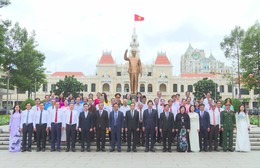 Đoàn đại biểu TP. Hồ Chí Minh dâng hoa, dâng hương tưởng niệm các Anh hùng liệt sĩ dịp Quốc khánh 2/9