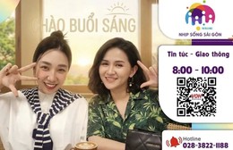 Nhịp sống Sài Gòn sáng: Hội chứng "ngón út smartphone"