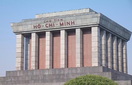 Đông đảo du khách đến viếng lăng Chủ tịch Hồ Chí Minh nhân dịp Lễ Quốc khánh