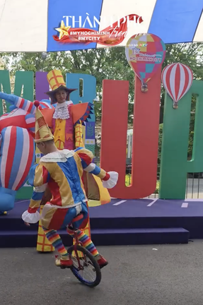 Đông đảo du khách tham quan ngày hội du lịch TP. Hồ Chí Minh