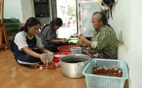 Người mẹ bệnh tật nhiều lần nhịn đói | Mái ấm gia đình Việt