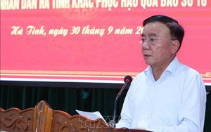 Thường trực Ban Bí thư thăm, động viên nhân dân Hà Tĩnh khắc phục hậu quả bão số 10