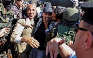 Hamas thả 20 con tin còn sống về Israel