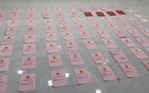 Cơ quan điều tra tạm giữ 80 sổ đỏ, 4 sổ tiết kiệm ngân hàng, 2 ô-tô của Ngân 98