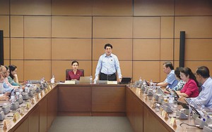 Quốc hội thảo luận sửa đổi Luật hàng không dân dụng và Luật Viên chức