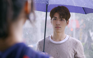 Không phải bạn thân, vì "Có lẽ anh yêu em"