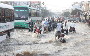 Cảnh báo triều cường dâng cao tại vùng ven biển phía Đông Nam Bộ