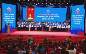 Đại hội thi đua yêu nước công nhân, viên chức - lao động toàn quốc lần thứ XI