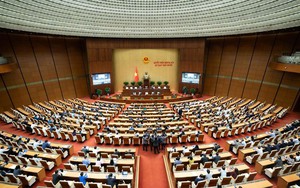 Quốc hội thảo luận ở hội trường về 2 dự thảo luật thuộc lĩnh vực tư pháp