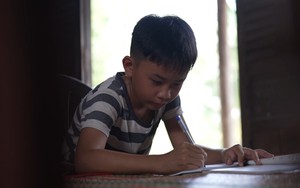 Đạt Bảo: Cậu bé 11 tuổi gồng mình mạnh mẽ giữa thiếu thốn - Mái ấm gia đình Việt