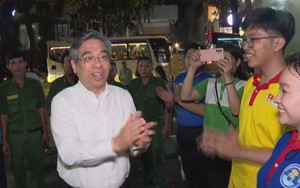 Lãnh đạo TP. Hồ Chí Minh thăm, động viên tình nguyện viên