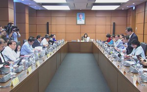 Quốc hội thảo luận các dự thảo luật sửa đổi về thuế