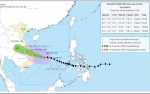 Bão số 13 tiến sát: gió giật cấp 17, sóng cao tới 10 m đe dọa ven biển miền Trung